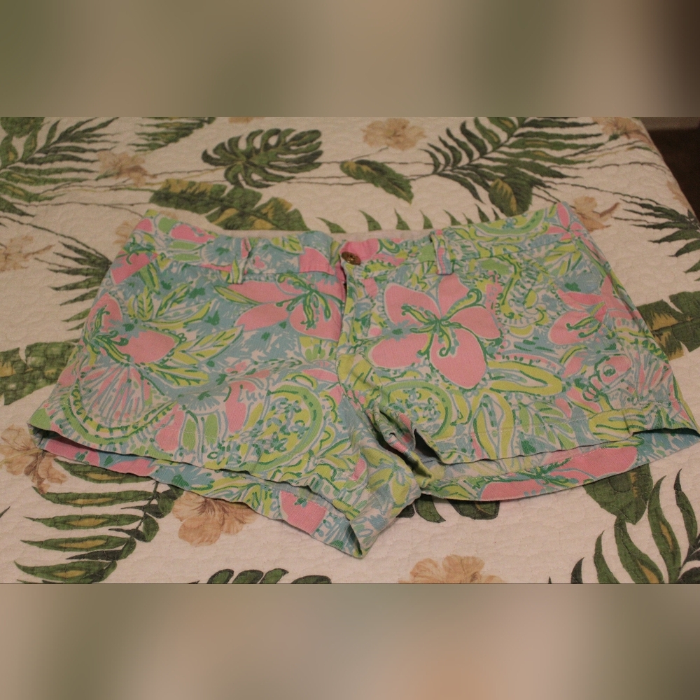 Lilly Pulitzer 3" Walsh Short in Coconut Jungle Print Size 12